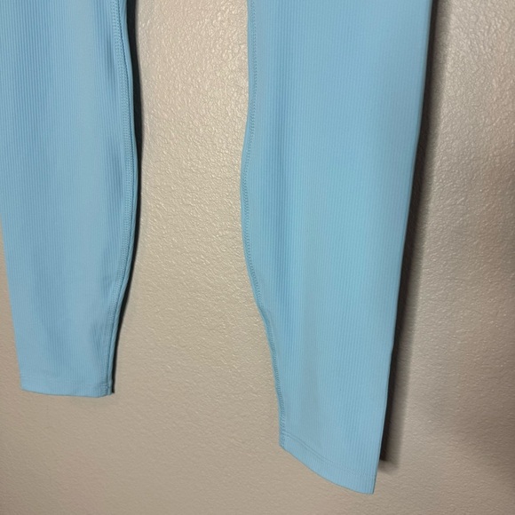 New All In Motion Ultra High-Rise Rib Leggings Woman’s Size Small in Blue - Picture 6 of 14
